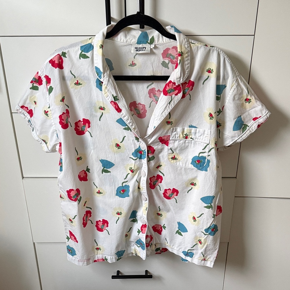 Sleepy Jones Floral Button-Up Camp Shirt in White with Red & Blue Poppies